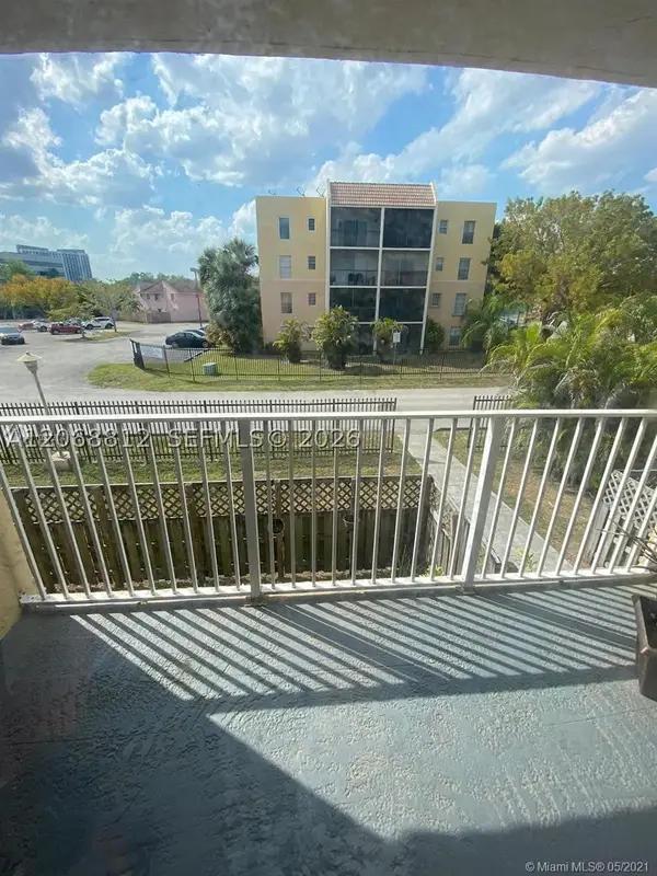 5241 Geneva Way #203, Doral, FL 33166