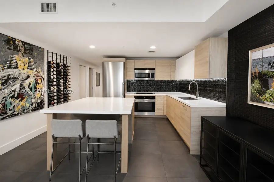 16385 Biscayne Blvd #1920, North Miami Beach, FL 33160 - #2