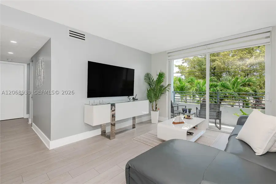 8201 NW 8th St #1-204, Miami, FL 33126 - #3