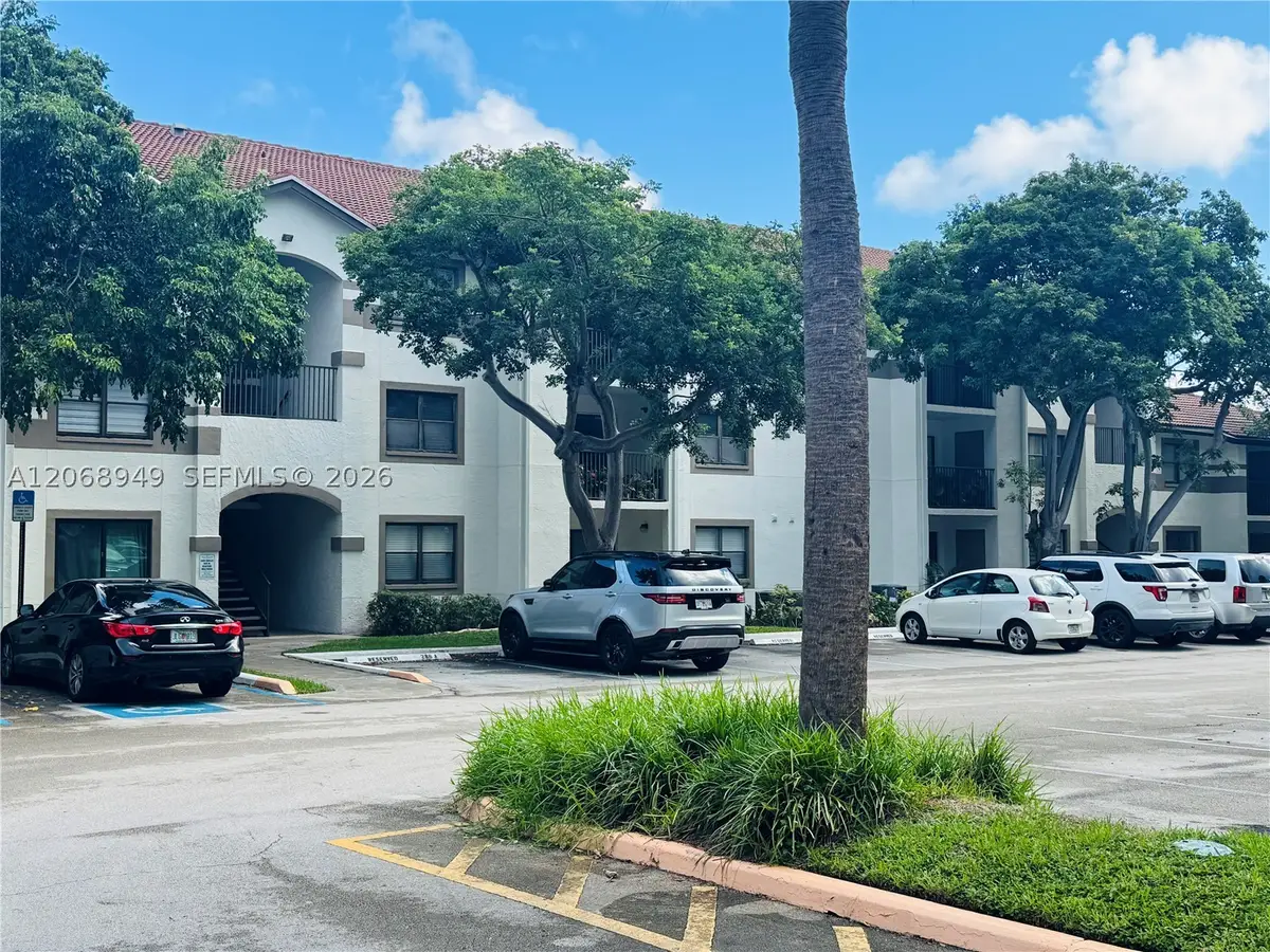 650 S Park Rd #26-5, Hollywood, FL 33021 - #1