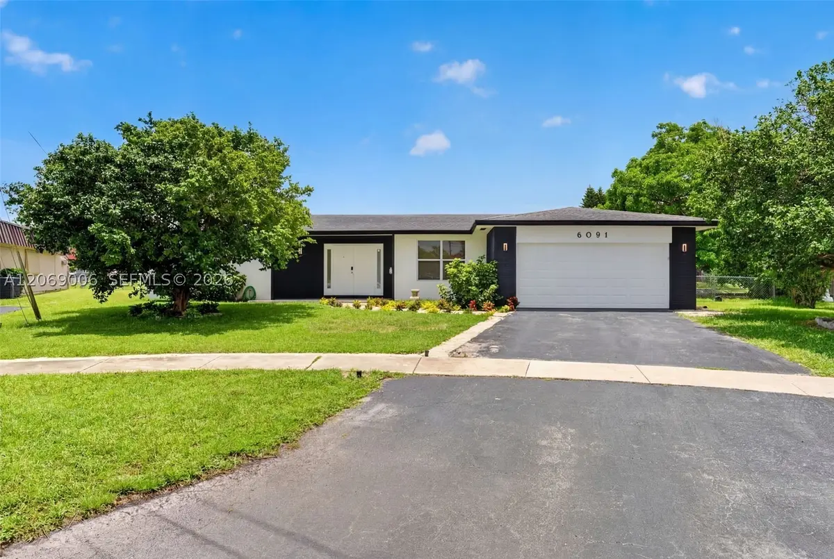 6091 SW 14th St, Plantation, FL 33317 - #1