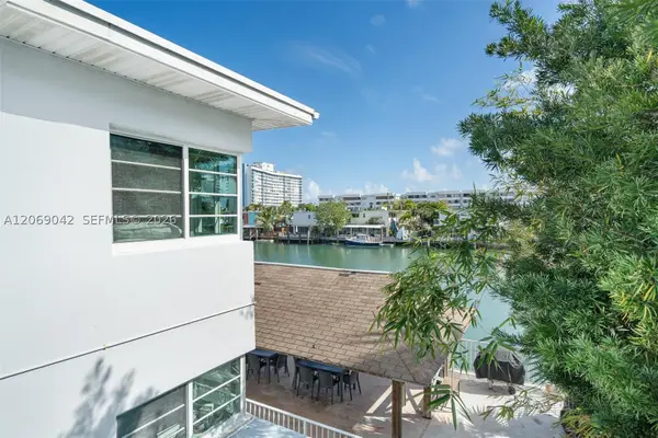 7207 Bay Dr #11, Miami Beach, FL 33141