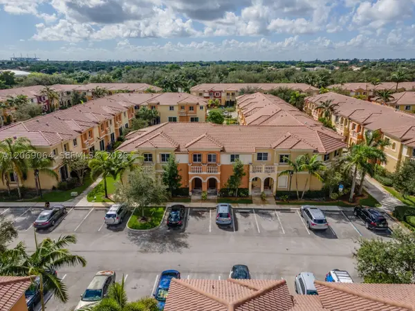 8922 SW 18th St, Miramar, FL 33025