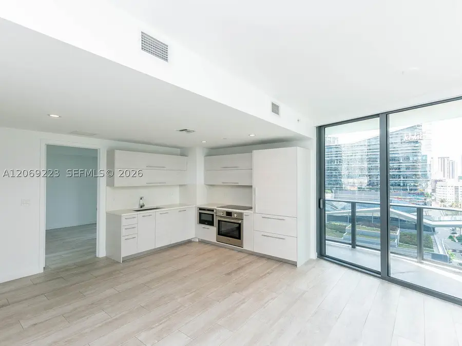 45 SW 9th St #1201, Miami, FL 33130 - #2