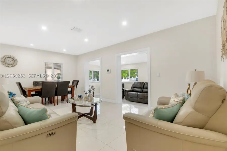 142 W 35th St, Hialeah, FL 33012 - #2
