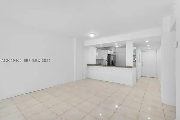 3660 NE 166th St #114, North Miami Beach, FL 33160
