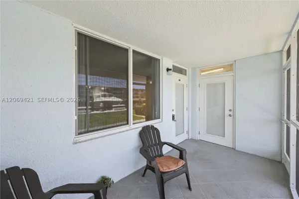 104 Paradise Harbour Blvd #114, North Palm Beach, FL 33408