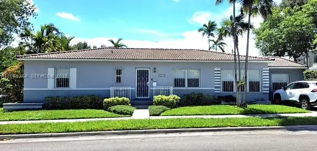 2470 SW 23rd Ave, Coral Gables, FL 33145 - #1
