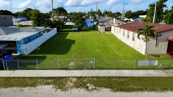 5676 Fletcher St, Hollywood, FL 33023