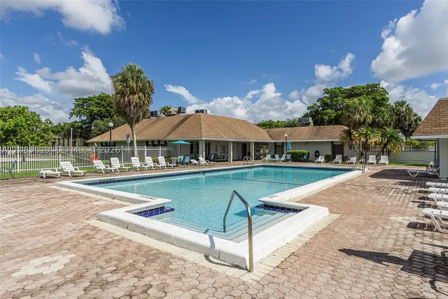 5510 S Lakewood Cir S #A, Margate, FL 33063 - #2