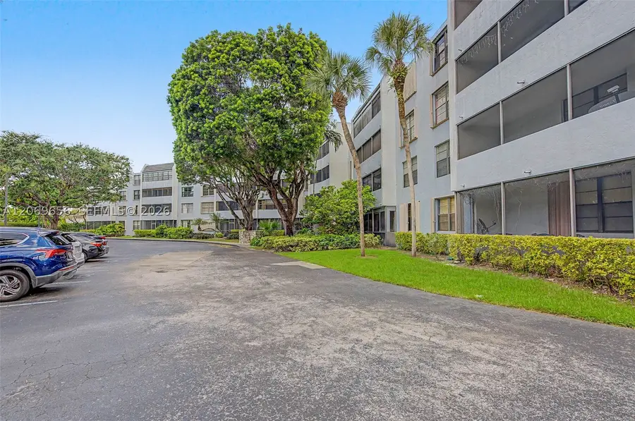 10852 N Kendall Dr #314, Miami, FL 33176 - #2