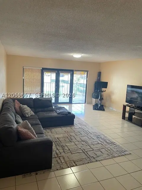 6364 Milk Wagon Ln, Miami Lakes, FL 33014 - #3