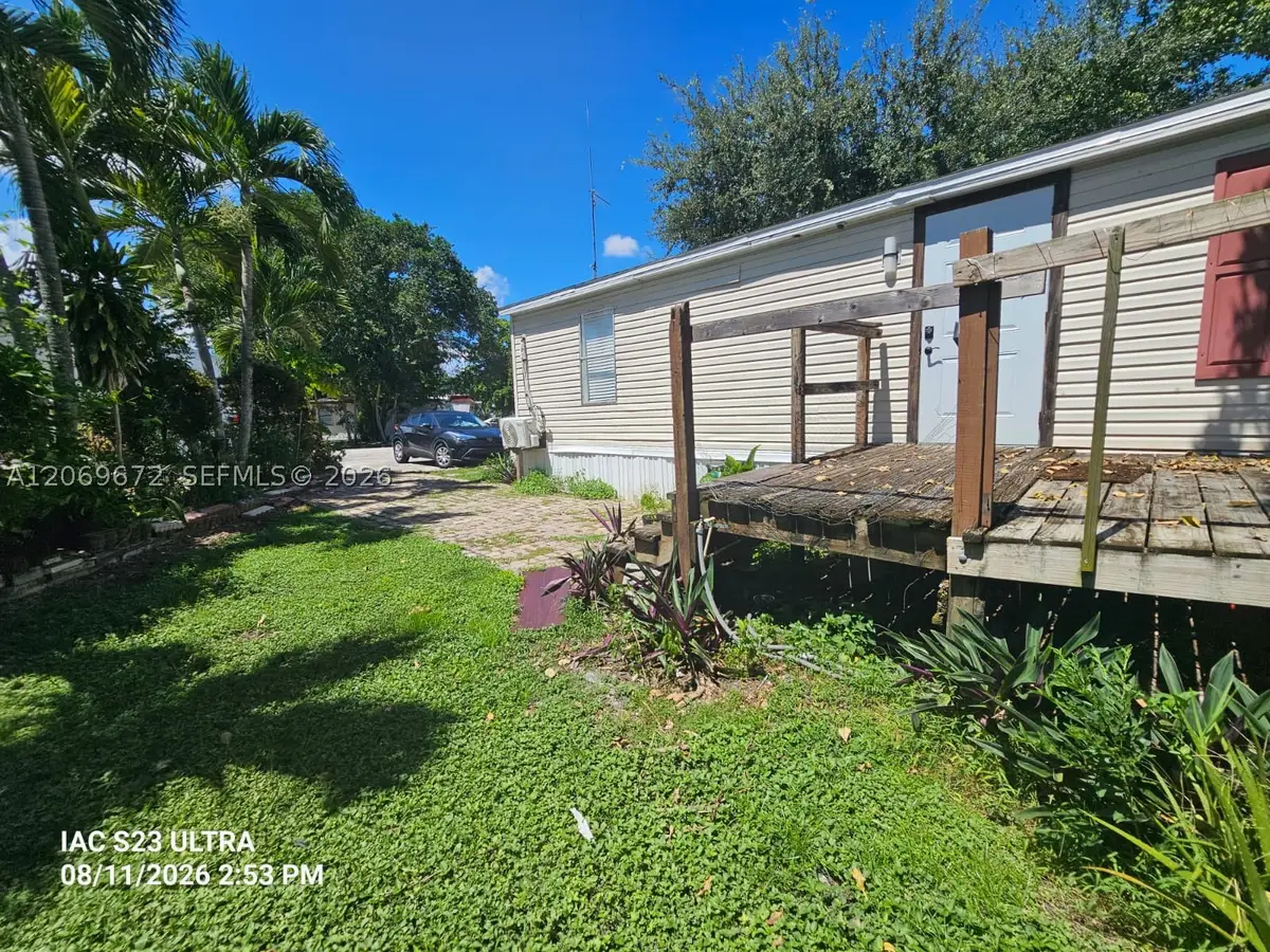 6 CT SW 6th Ct, Davie, FL 33325 - #1