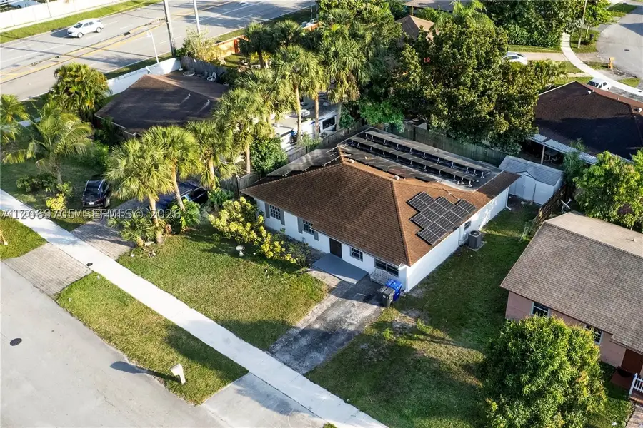 8110 SW 4th Pl, North Lauderdale, FL 33068 - #2