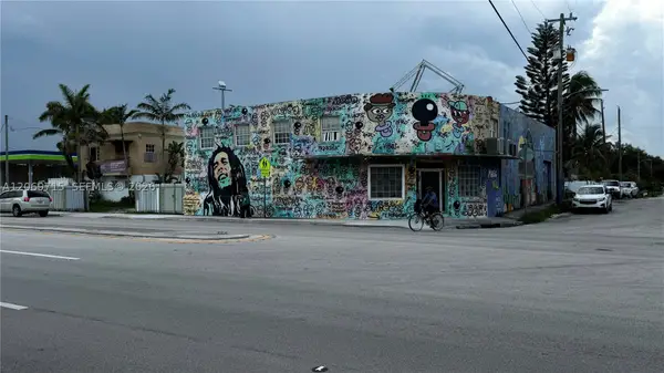 6220 NE Miami Pl, Miami, FL 33138