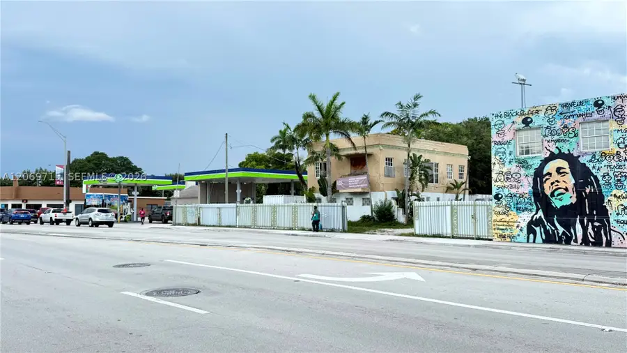 6220 NE Miami Pl, Miami, FL 33138 - #2
