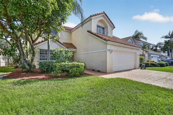 2638 Oak Park Cir, Davie, FL 33328