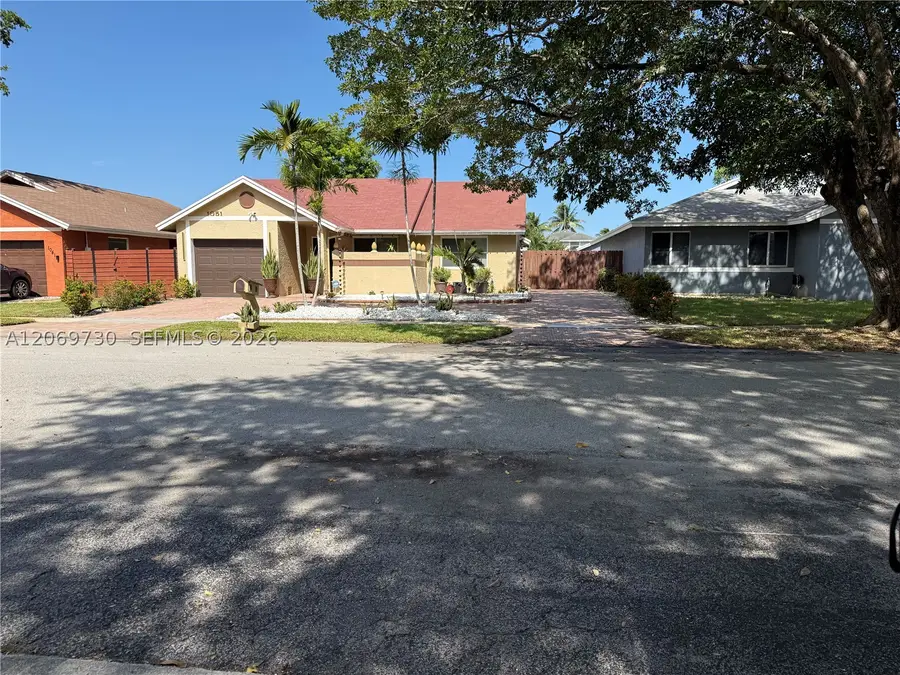 1051 SW 99th Ave, Pembroke Pines, FL 33025 - #2