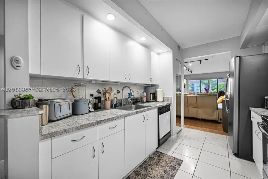 12750 SW 15th St #204D, Pembroke Pines, FL 33027 - #2