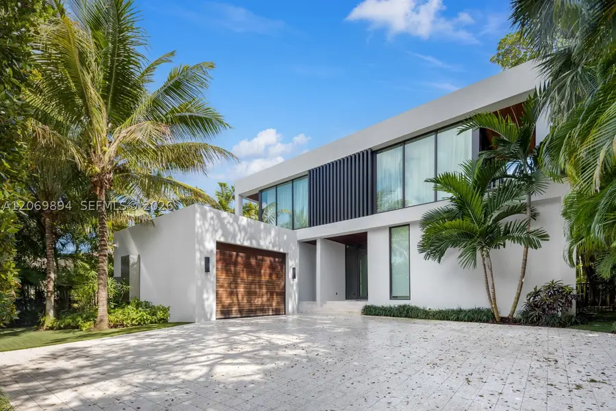 6015 N Bay Rd, Miami Beach, FL 33140 - #3