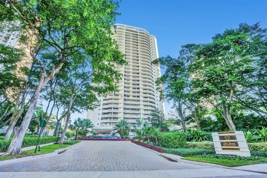 3000 Island Blvd #1106, Aventura, FL 33160 - #2