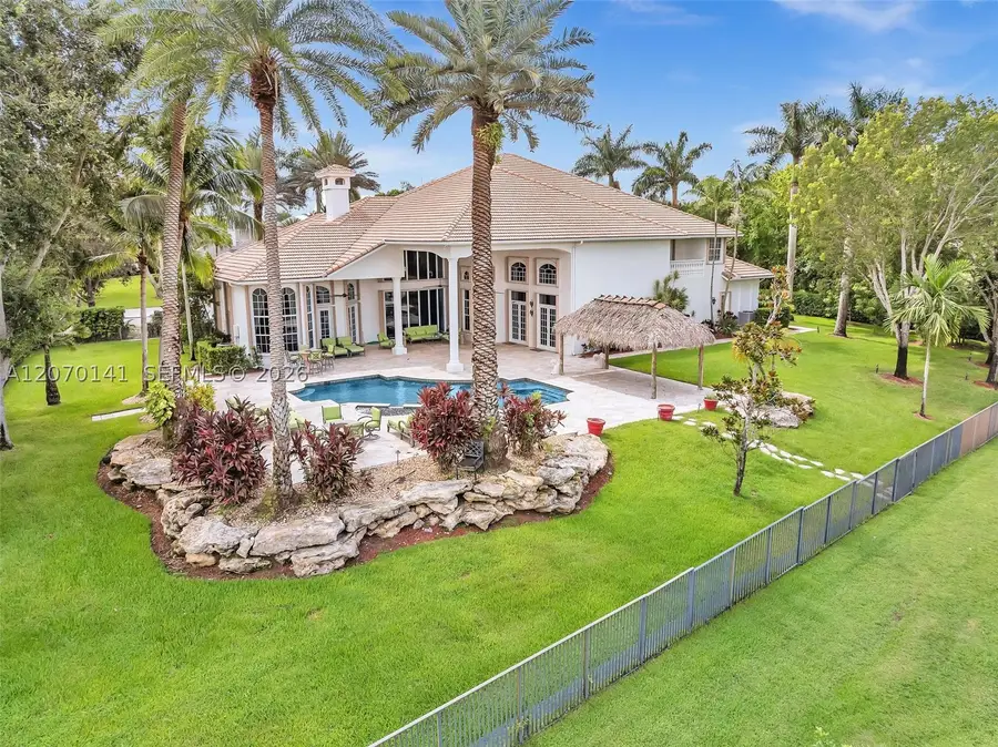 3828 Pine Lake Dr, Weston, FL 33332 - #3