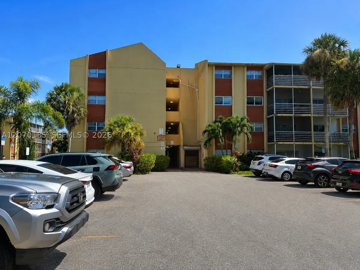 3700 NW 21st St #206, Lauderdale Lakes, FL 33311 - #1