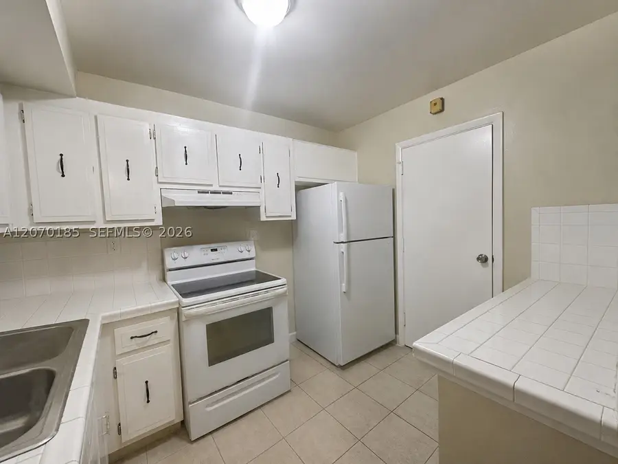 3700 NW 21st St #206, Lauderdale Lakes, FL 33311 - #3