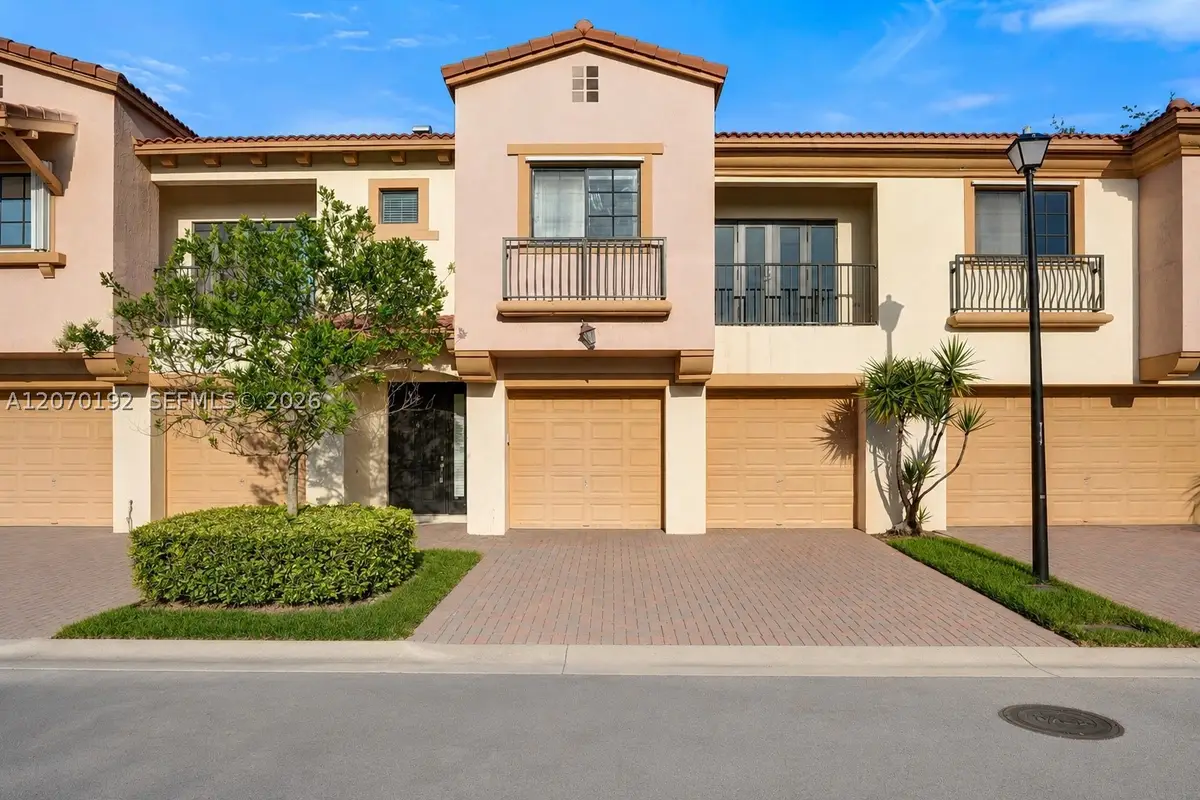 6079 Grand Cypress Cir W, Coconut Creek, FL 33073 - #1
