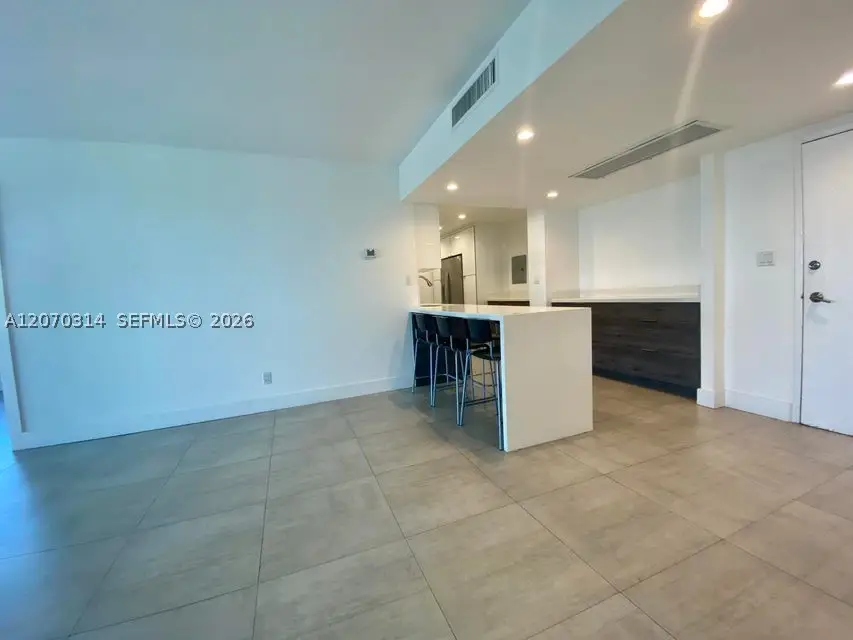 5401 Collins Ave #620, Miami Beach, FL 33140 - #3