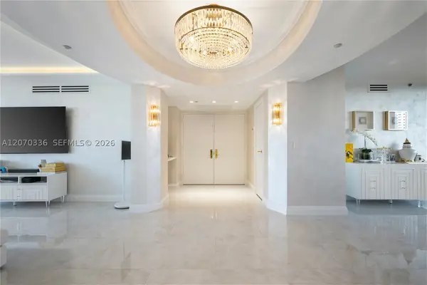 19111 Collins Ave #403, Sunny Isles Beach, FL 33160