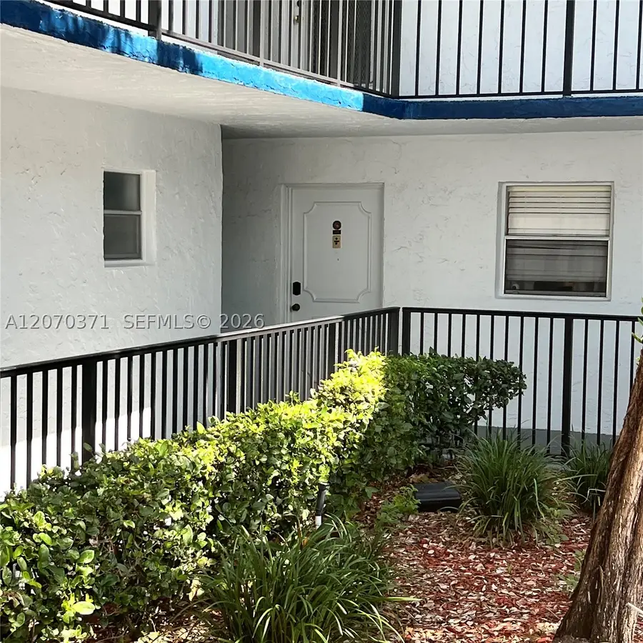 3170 Holiday Springs Blvd #6-105, Margate, FL 33063 - #3