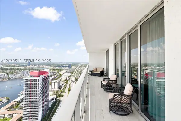 4010 S Ocean Dr #T3909, Hollywood, FL 33019