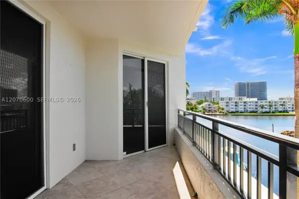 2880 NE 14th St Cswy #311, Pompano Beach, FL 33062