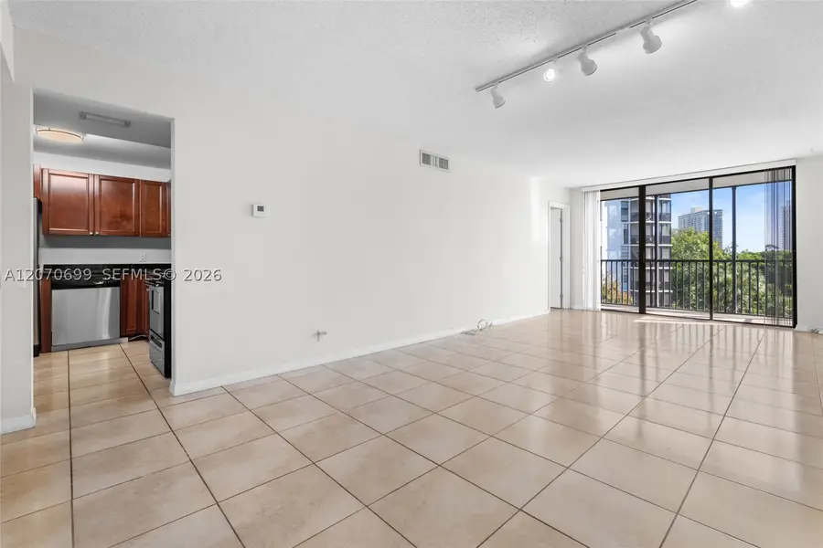 3401 N Country Club Dr #519, Aventura, FL 33180 - #2