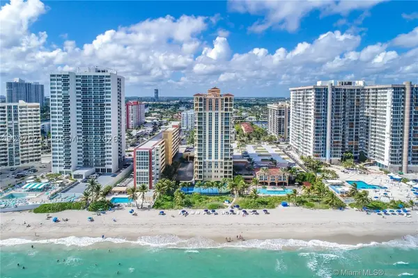 2080 S Ocean Dr #LPH9, Hallandale Beach, FL 33009
