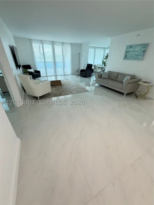3500 Mystic Pointe Dr #405, Aventura, FL 33180