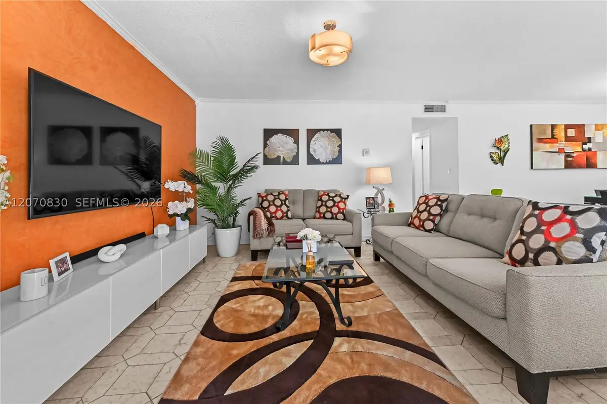 200 NE 12th Ave #3A, Hallandale Beach, FL 33009 - #1