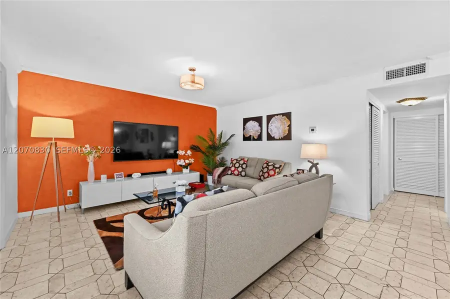 200 NE 12th Ave #3A, Hallandale Beach, FL 33009 - #3