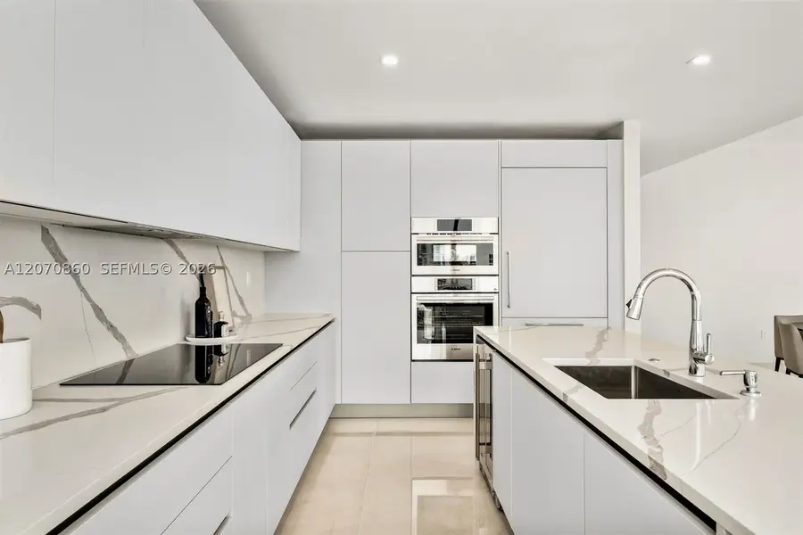 527 Orton Ave #903, Fort Lauderdale, FL 33304 - #2