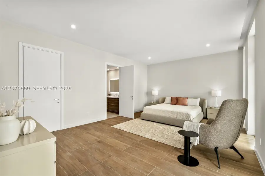 527 Orton Ave #903, Fort Lauderdale, FL 33304 - #3