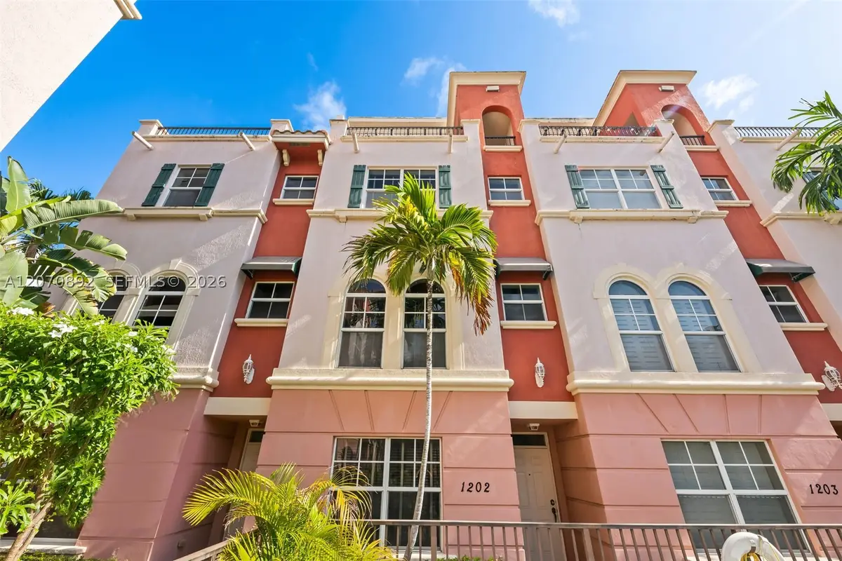 1033 NE 17th Way #1202, Fort Lauderdale, FL 33304 - #1