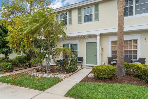 9925 NW 57th Manor, Coral Springs, FL 33076