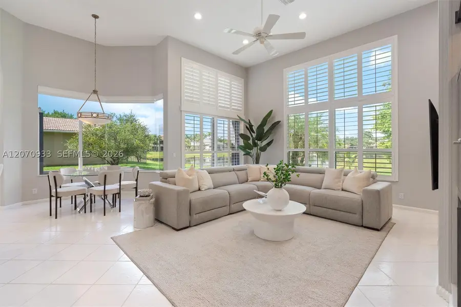 2733 Meadowood Dr, Weston, FL 33332 - #3