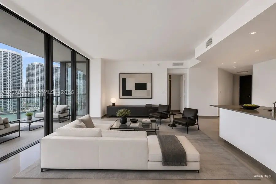 68 SE 6th St #1702, Miami, FL 33131 - #2