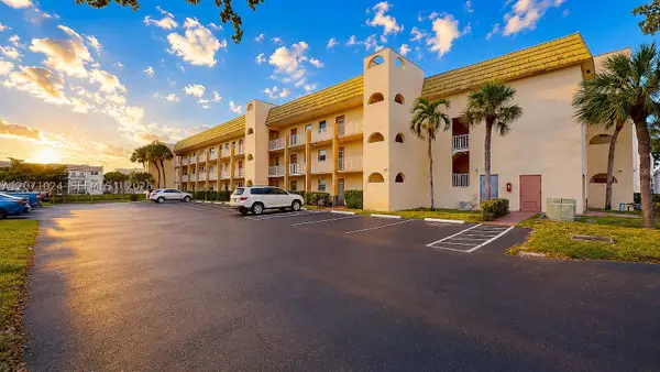8500 Sunrise Lakes Blvd #201, Sunrise, FL 33322