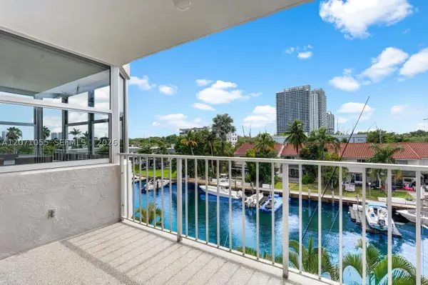 Address Withheld By Seller, North Miami Beach, FL 33160