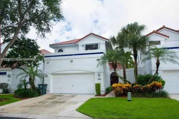 21722 Cromwell Cir, Boca Raton, FL 33486