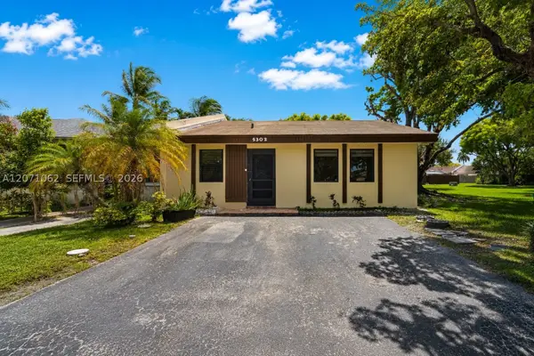 5302 SW 138th Pl, Miami, FL 33175