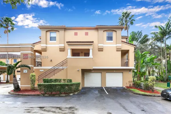 771 N Pine Island Rd #214, Plantation, FL 33324